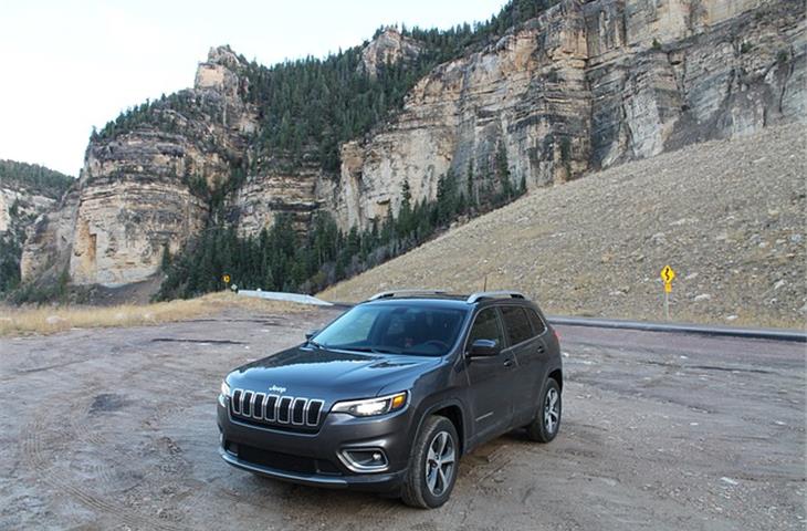 jeep grand cherokee dimensions cm